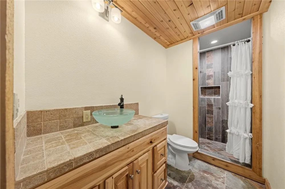 3355 Jim Brite Rd Pleasanton, TX 78064