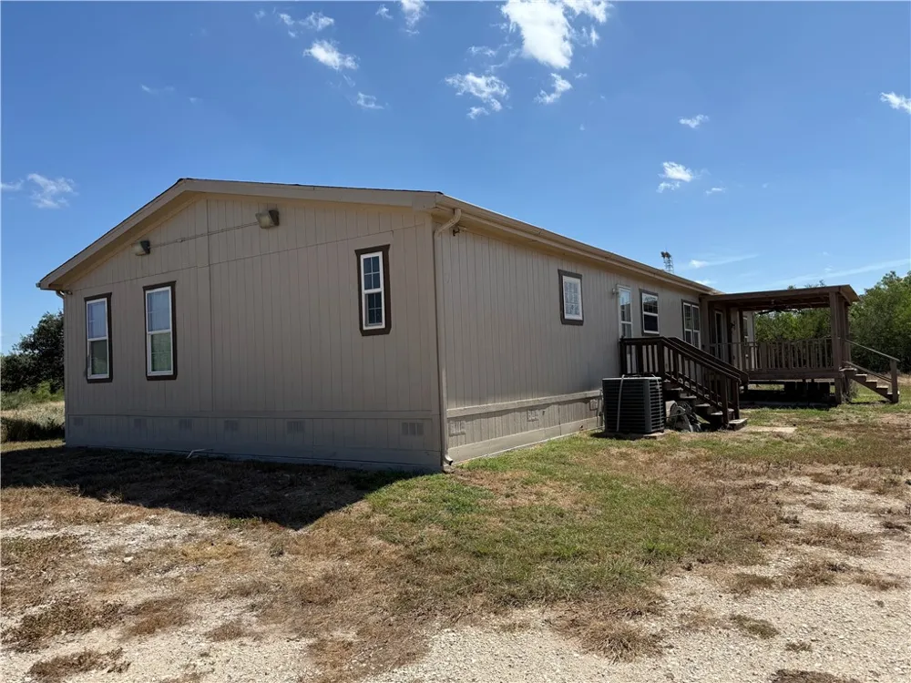 5523 County Road 308 Orange Grove, TX 78372