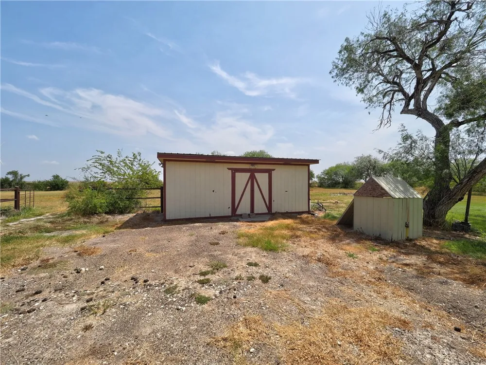 19838 County Road 1168 Mathis, TX 78368
