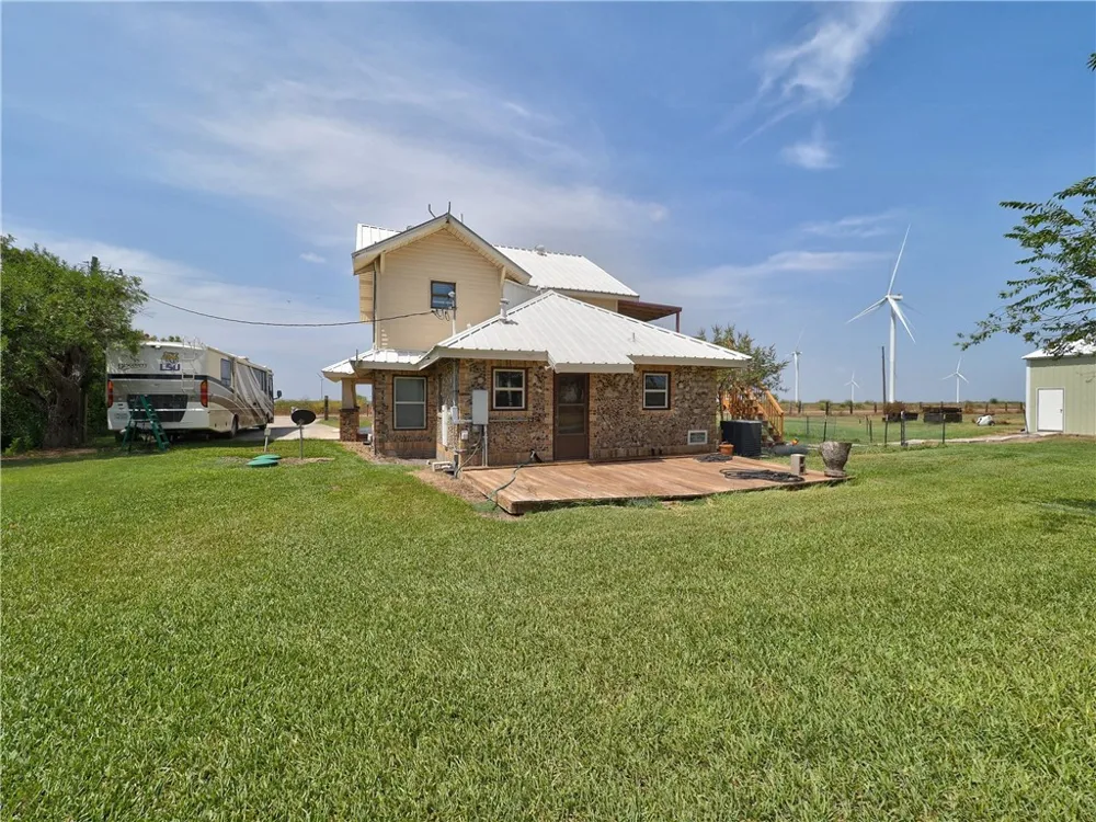 19838 County Road 1168 Mathis, TX 78368