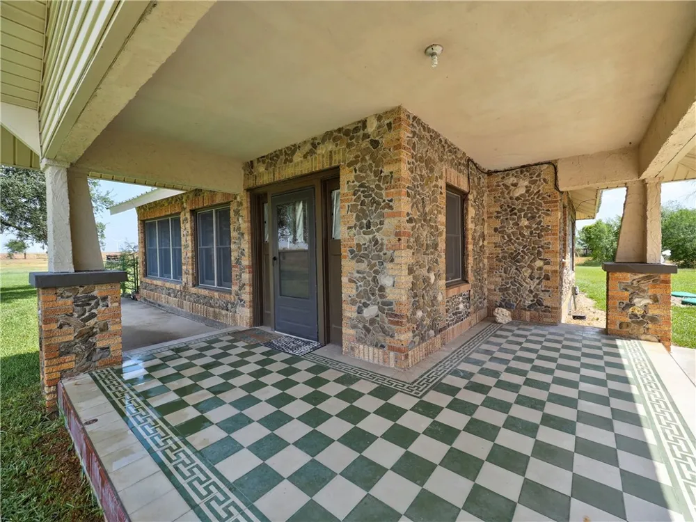 19838 County Road 1168 Mathis, TX 78368