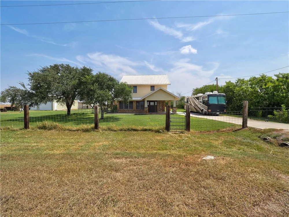 19838 County Road 1168 Mathis, TX 78368