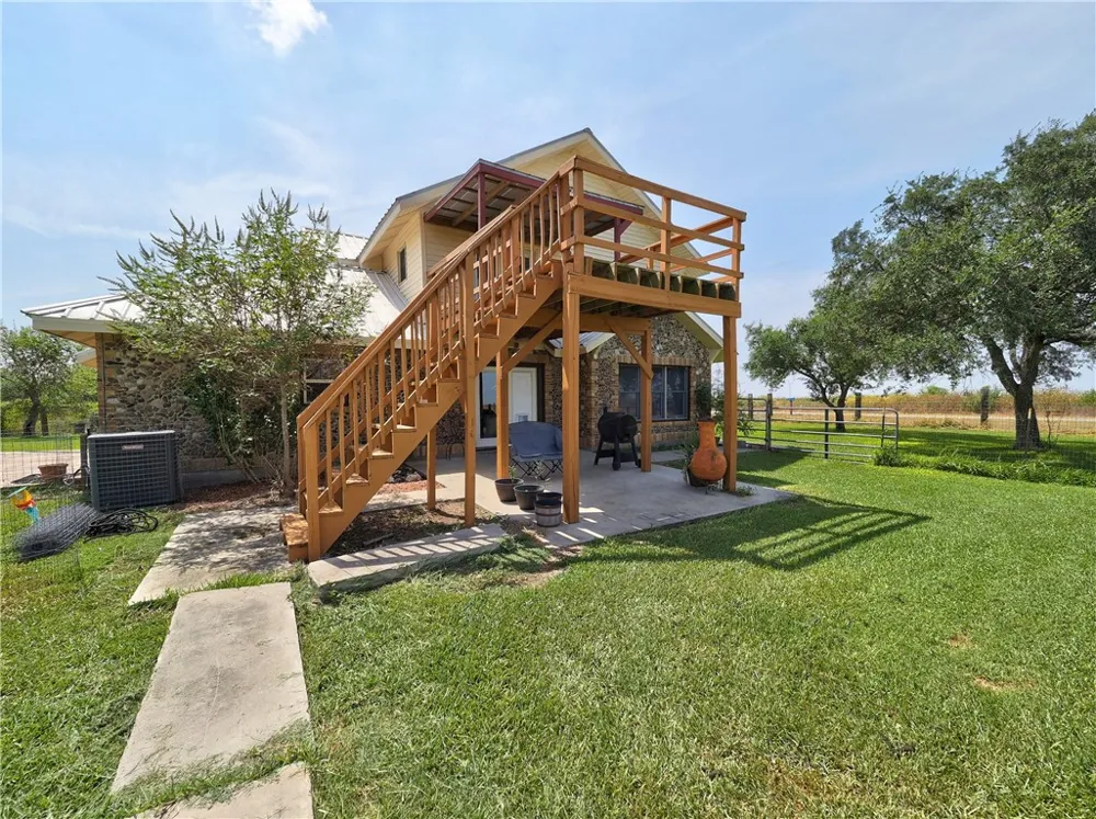 19838 County Road 1168 Mathis, TX 78368