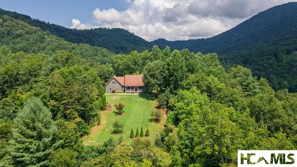 176 Battle Branch Ridge Road Franklin, NC 28734