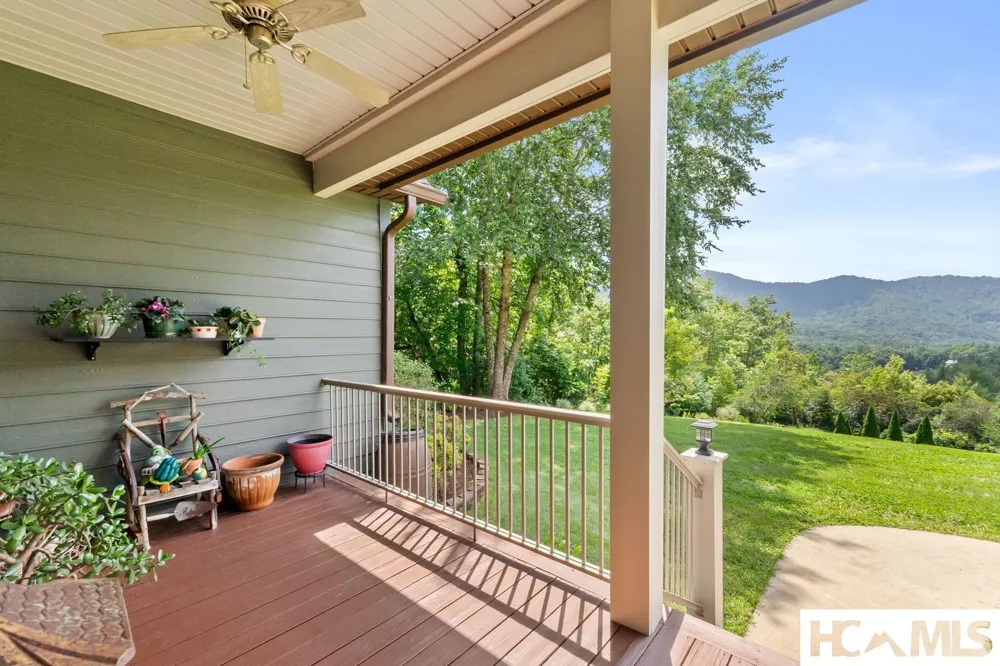 176 Battle Branch Ridge Road Franklin, NC 28734