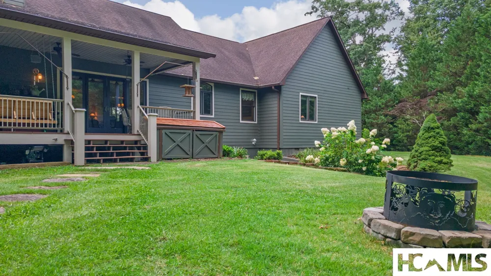 176 Battle Branch Ridge Road Franklin, NC 28734