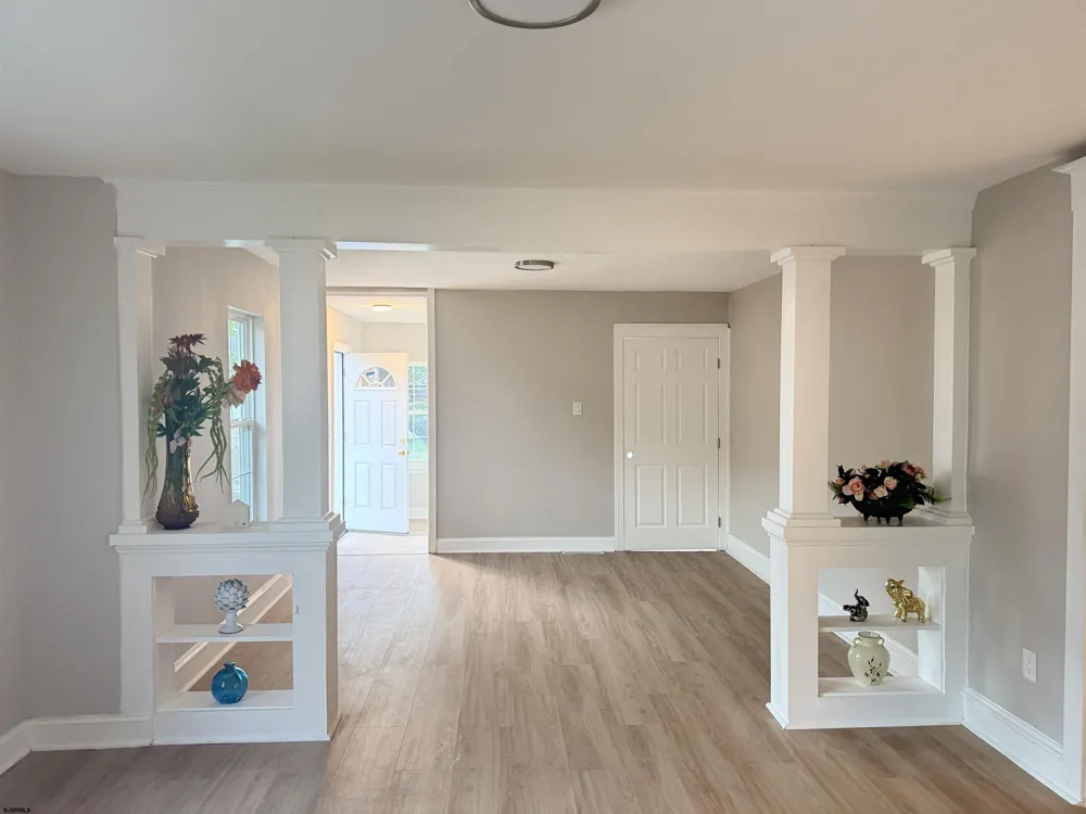 18 E Lindley Ave Pleasantville, NJ 08232