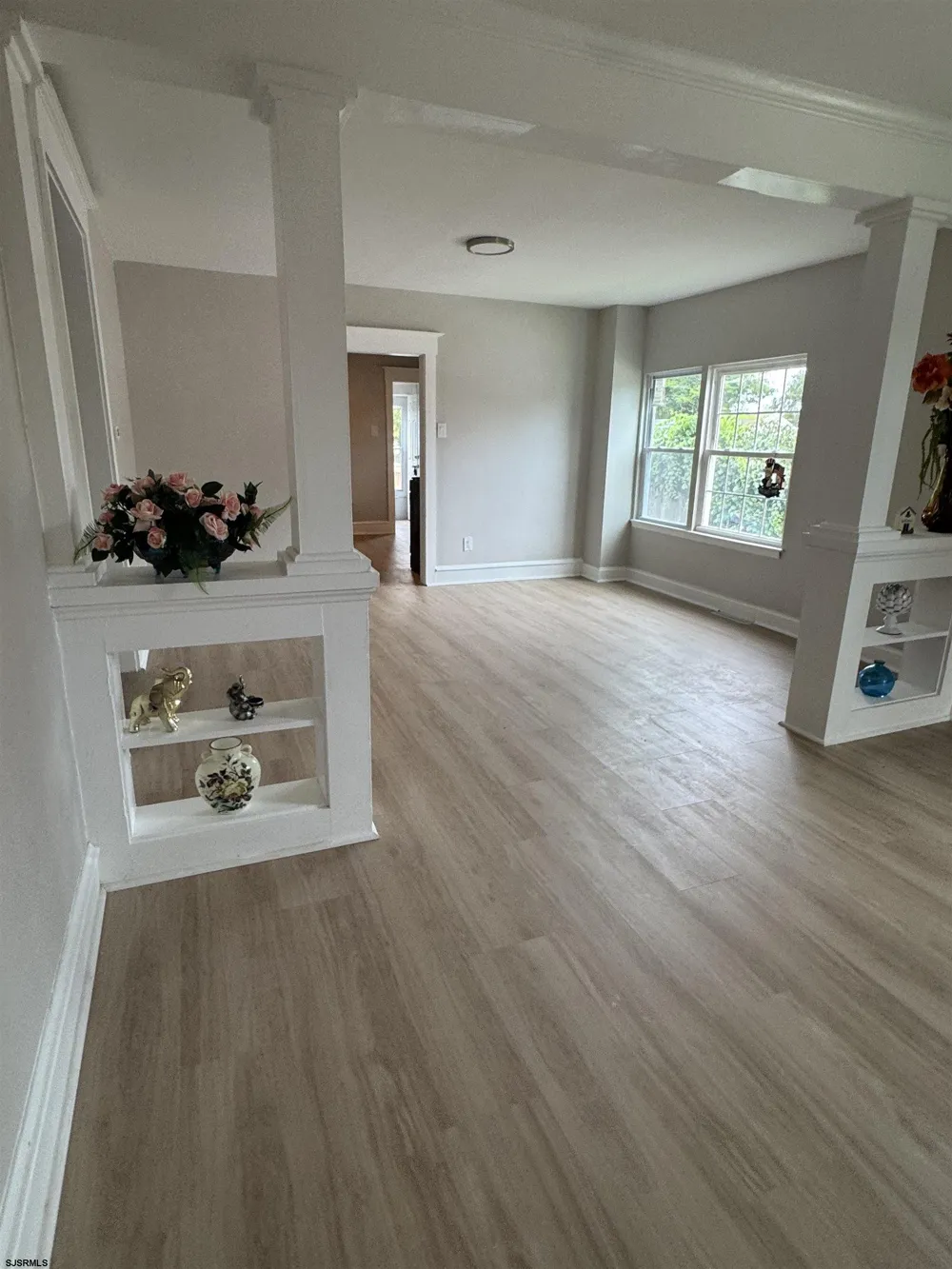 18 E Lindley Ave Pleasantville, NJ 08232