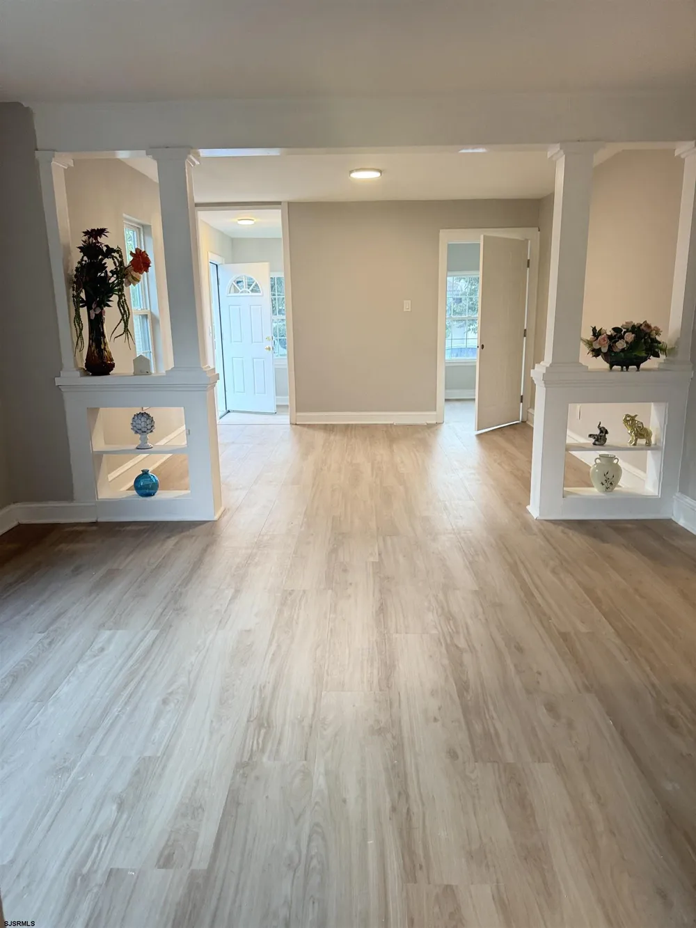 18 E Lindley Ave Pleasantville, NJ 08232