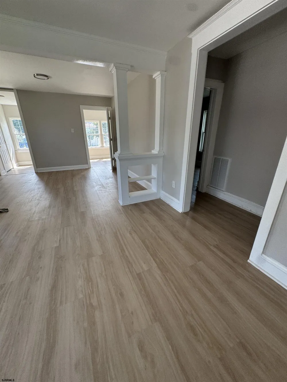 18 E Lindley Ave Pleasantville, NJ 08232