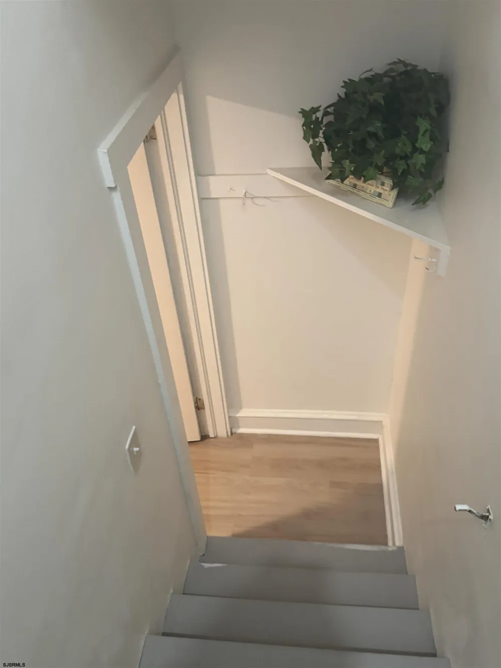 18 E Lindley Ave Pleasantville, NJ 08232