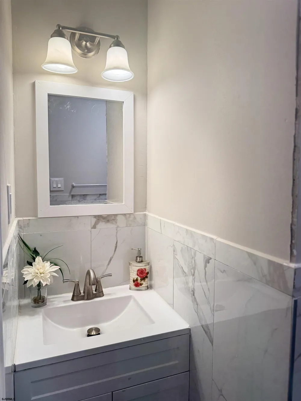 18 E Lindley Ave Pleasantville, NJ 08232