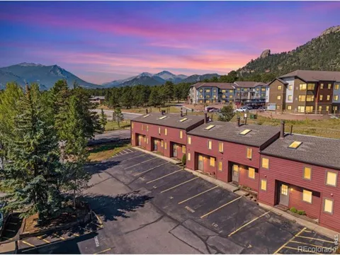 1050 S Saint Vrain Avenue #4