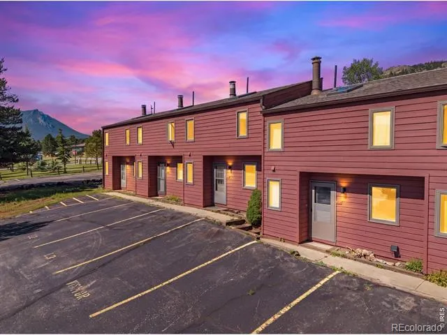1050 S Saint Vrain Avenue #4 Estes Park, CO 80517