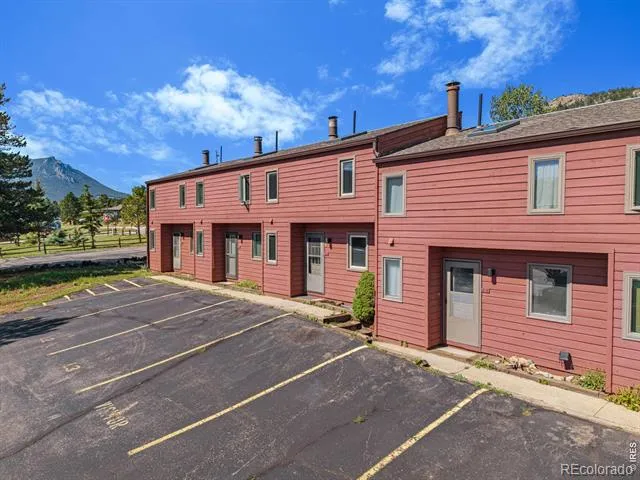 1050 S Saint Vrain Avenue #4 Estes Park, CO 80517