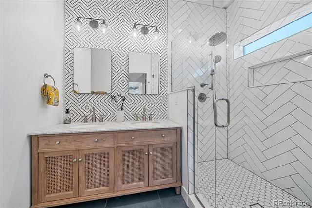 4955 S Galapago Street Englewood, CO 80110