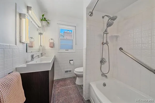 4955 S Galapago Street Englewood, CO 80110