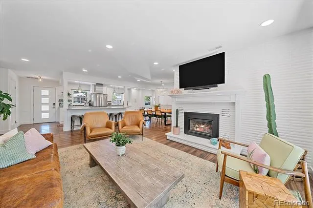 4955 S Galapago Street Englewood, CO 80110