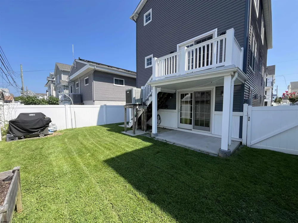 304 N Vendome Ave Margate, NJ 08402