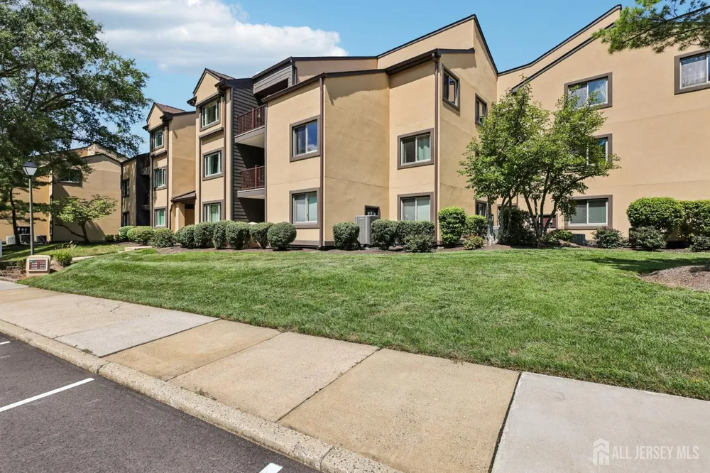 2109 Sayre Drive #2109 Plainsboro, NJ 08540