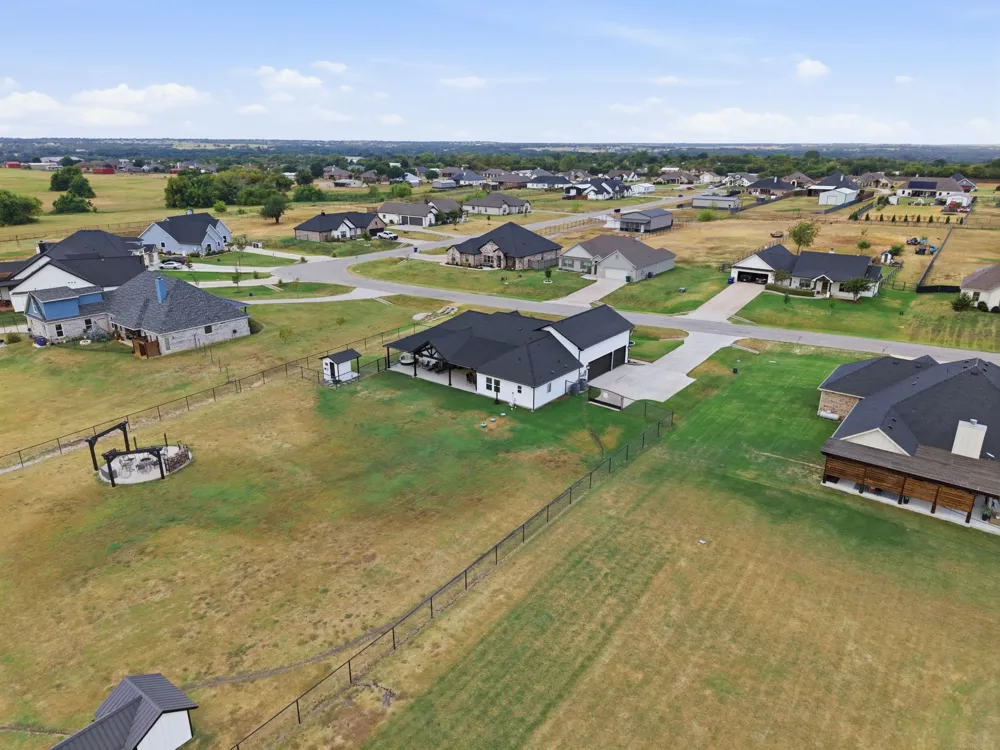 10216 Finch Road Sanger, TX 76266