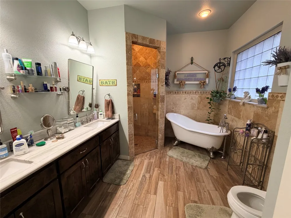 10442 County Road 2434 Terrell, TX 75160