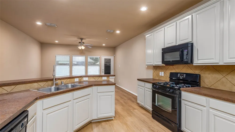 1405 Samantha Creek Drive Little Elm, TX 75068