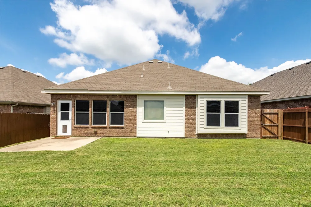 1405 Samantha Creek Drive Little Elm, TX 75068