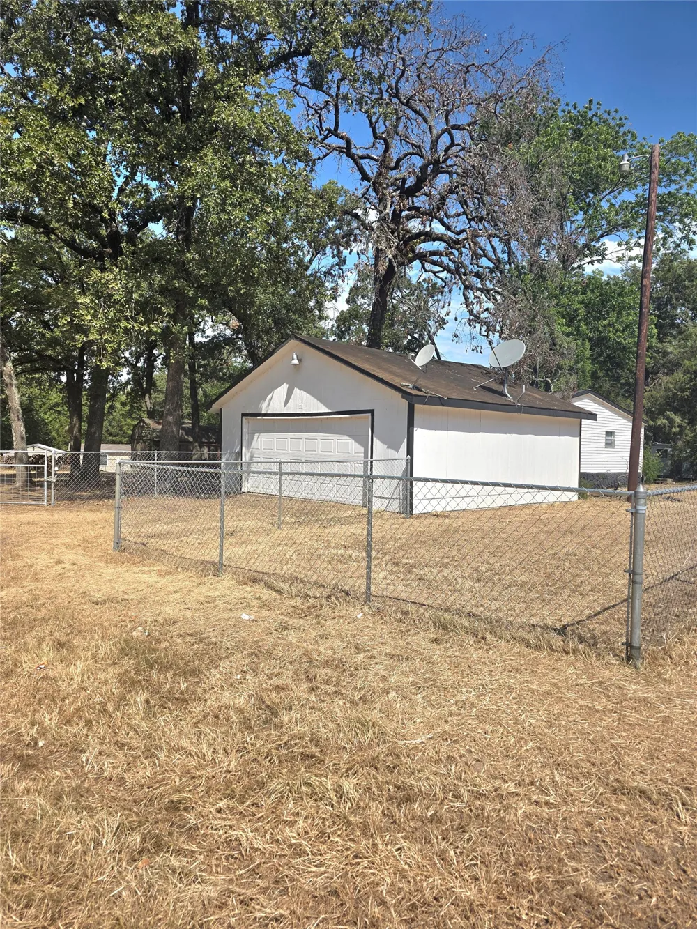 100 Crow Street Mabank, TX 75156
