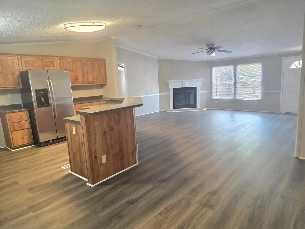 100 Crow Street Mabank, TX 75156