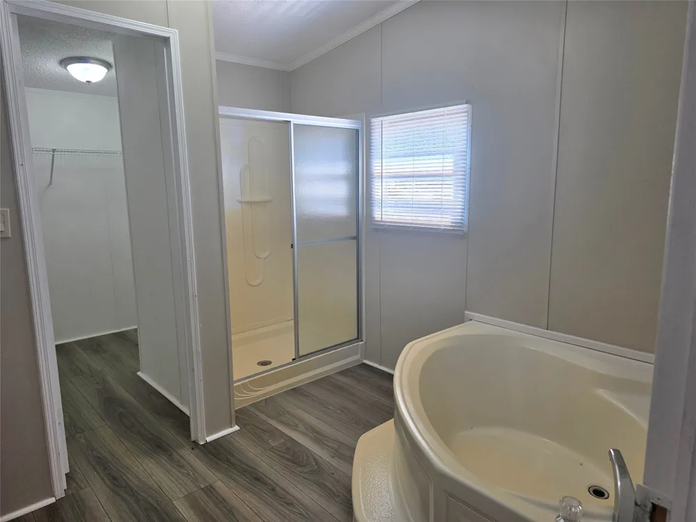 100 Crow Street Mabank, TX 75156