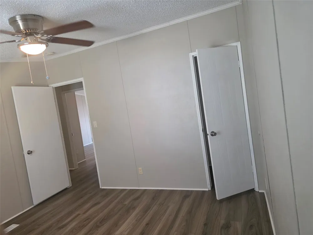 100 Crow Street Mabank, TX 75156