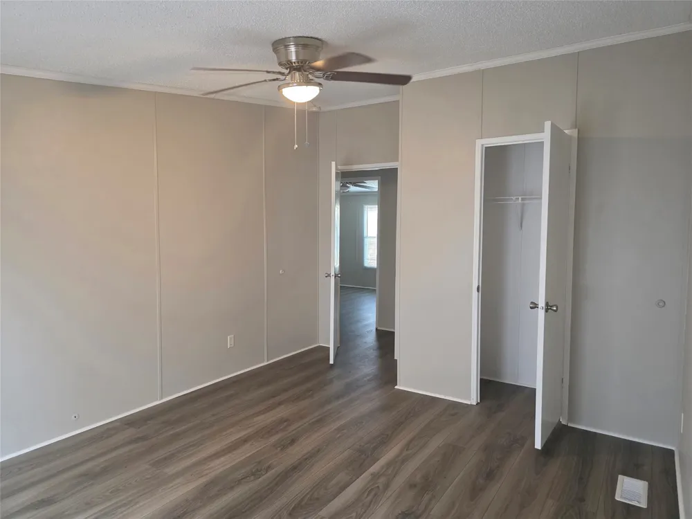 100 Crow Street Mabank, TX 75156