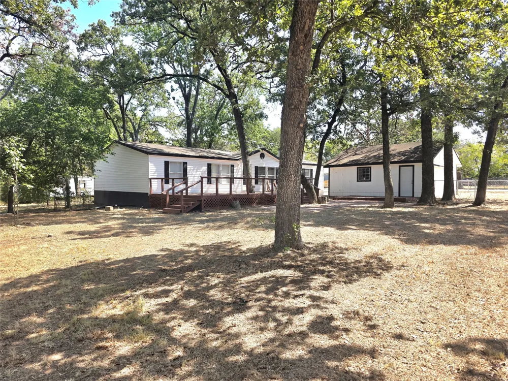 100 Crow Street Mabank, TX 75156