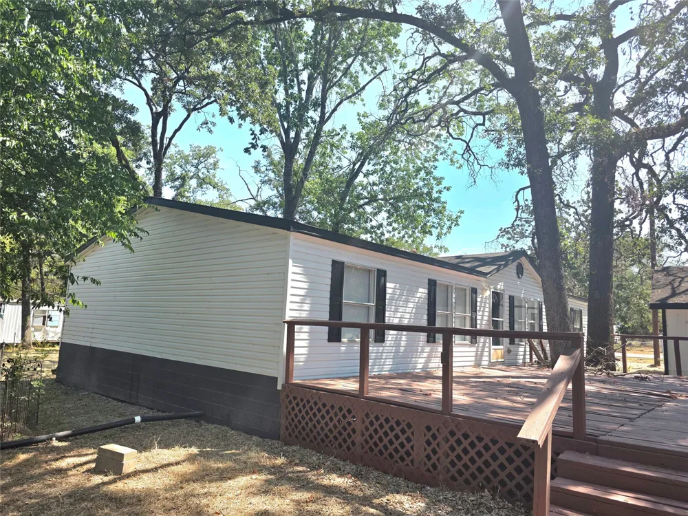 100 Crow Street Mabank, TX 75156