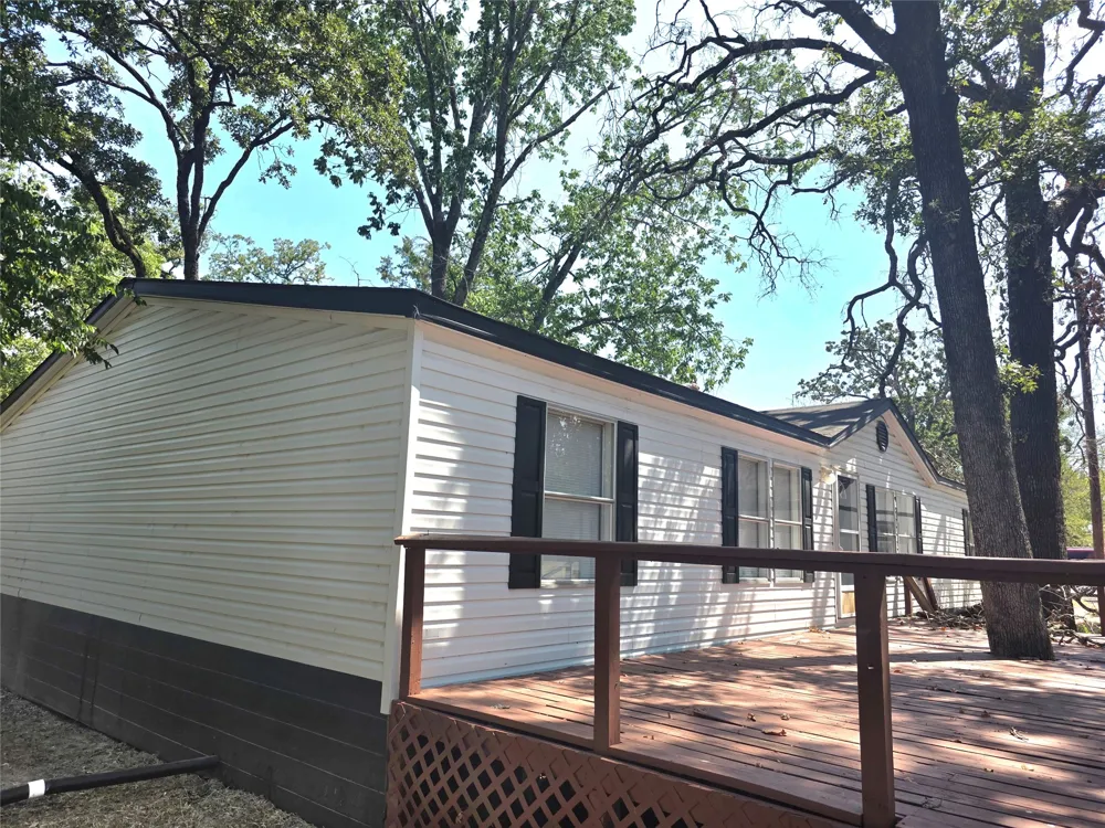 100 Crow Street Mabank, TX 75156