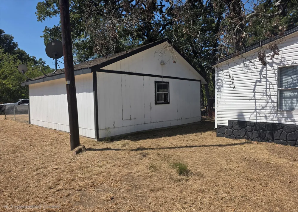 100 Crow Street Mabank, TX 75156