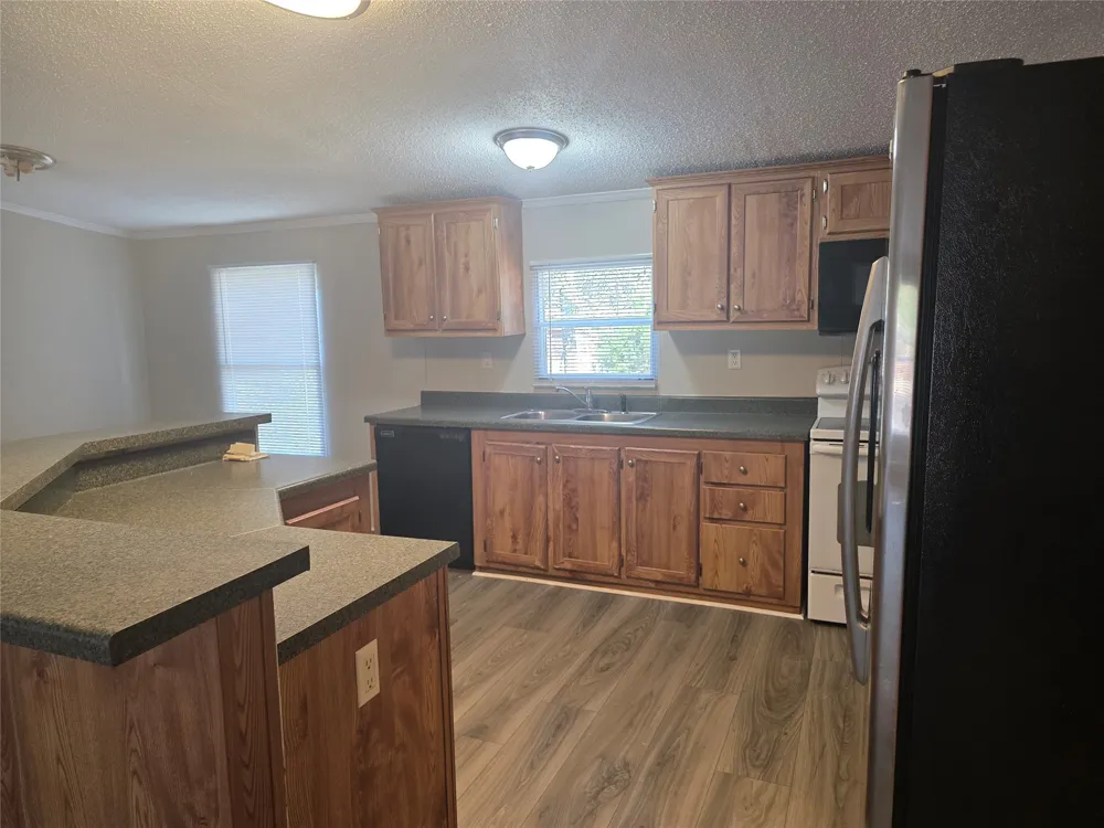 100 Crow Street Mabank, TX 75156