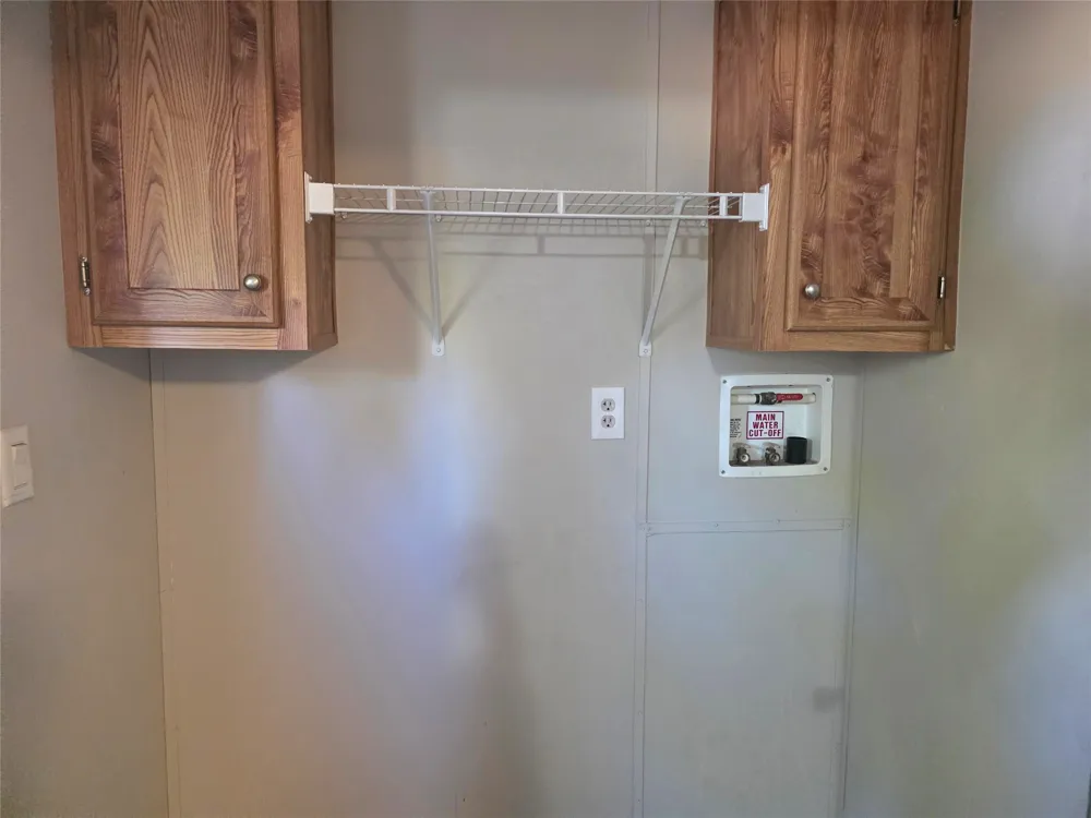 100 Crow Street Mabank, TX 75156
