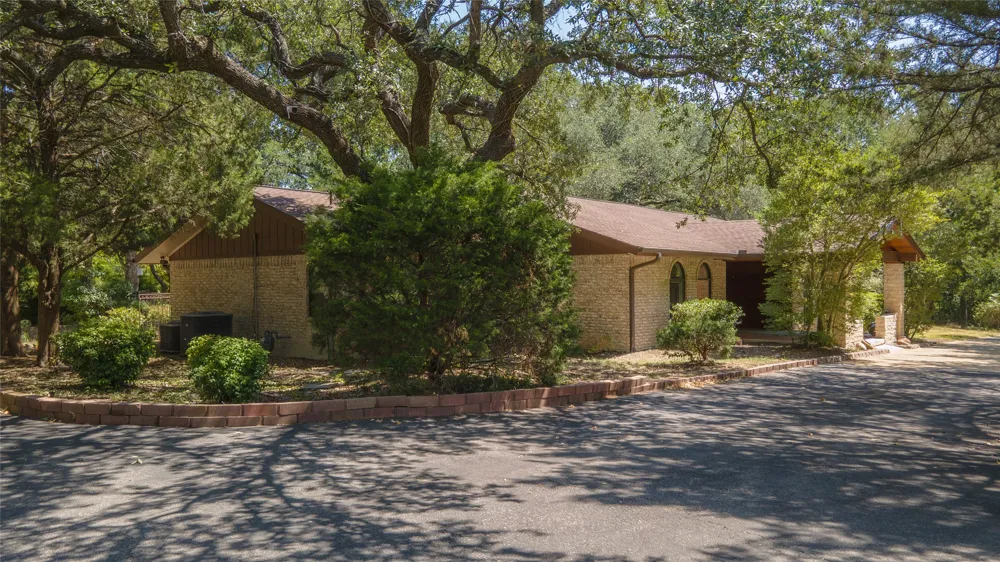 2485 County Road 852 McKinney, TX 75071