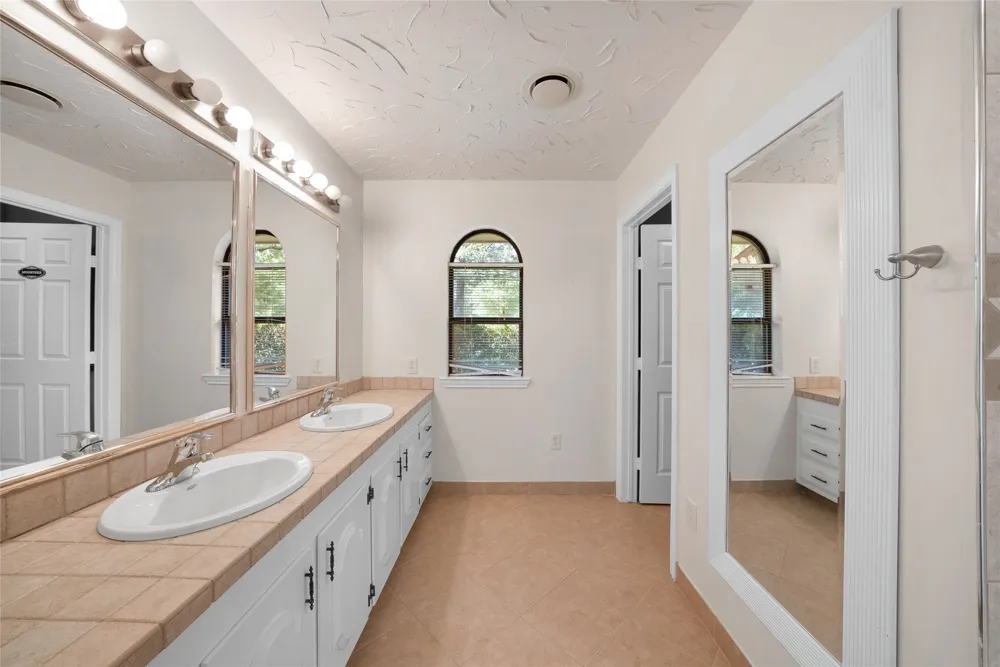 2485 County Road 852 McKinney, TX 75071