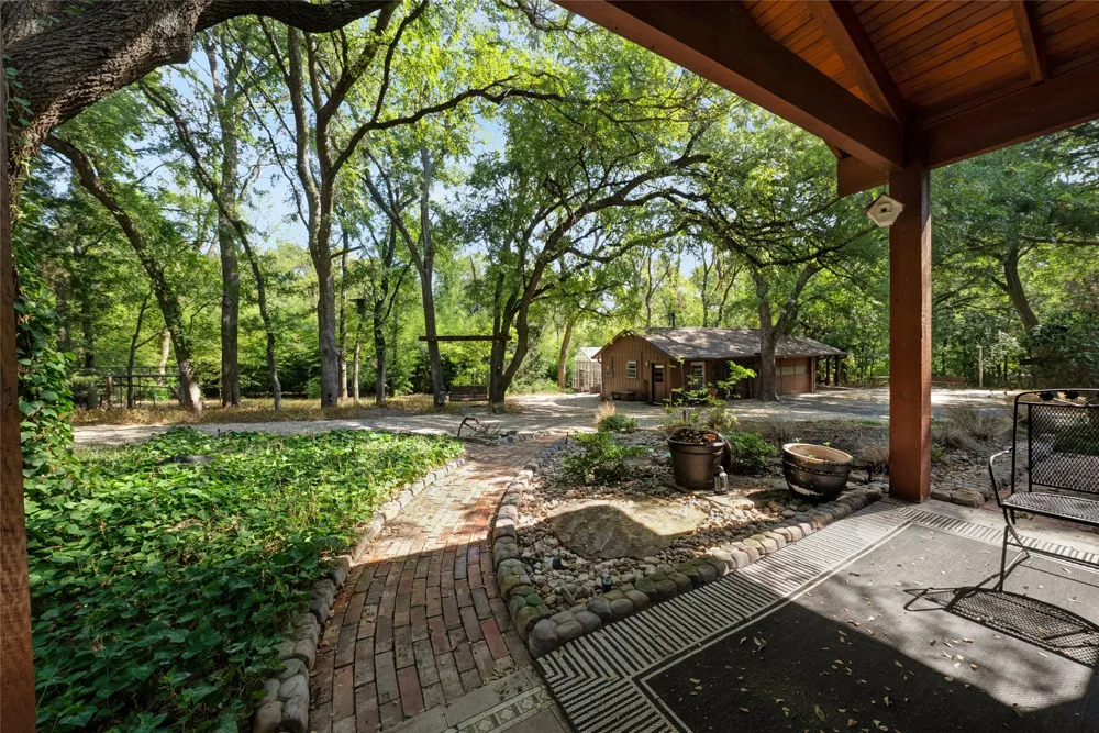2485 County Road 852 McKinney, TX 75071