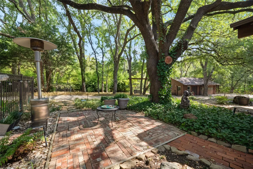 2485 County Road 852 McKinney, TX 75071