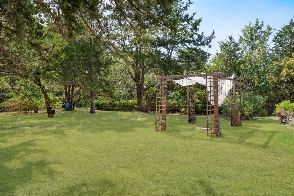 2485 County Road 852 McKinney, TX 75071