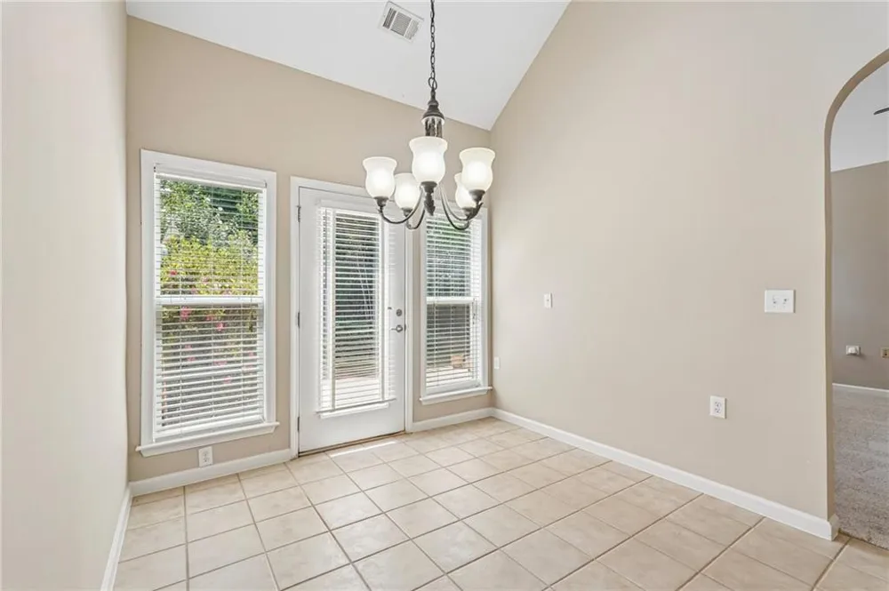 428 Brookes Walk Woodstock, GA 30188