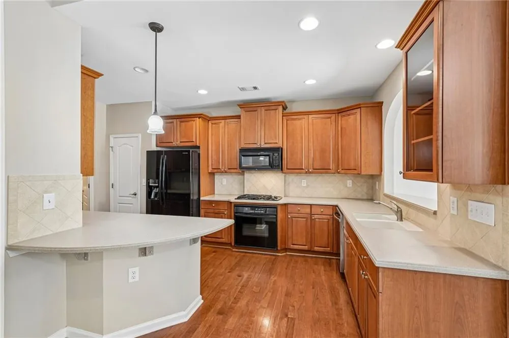 428 Brookes Walk Woodstock, GA 30188