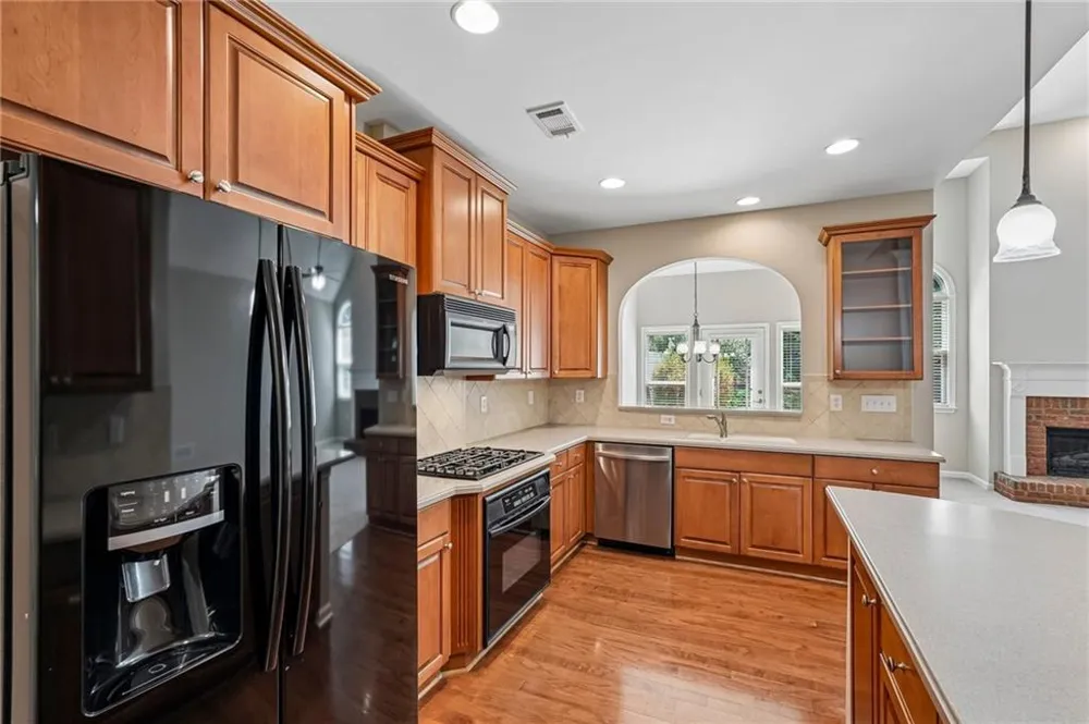 428 Brookes Walk Woodstock, GA 30188