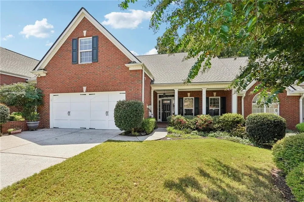428 Brookes Walk Woodstock, GA 30188