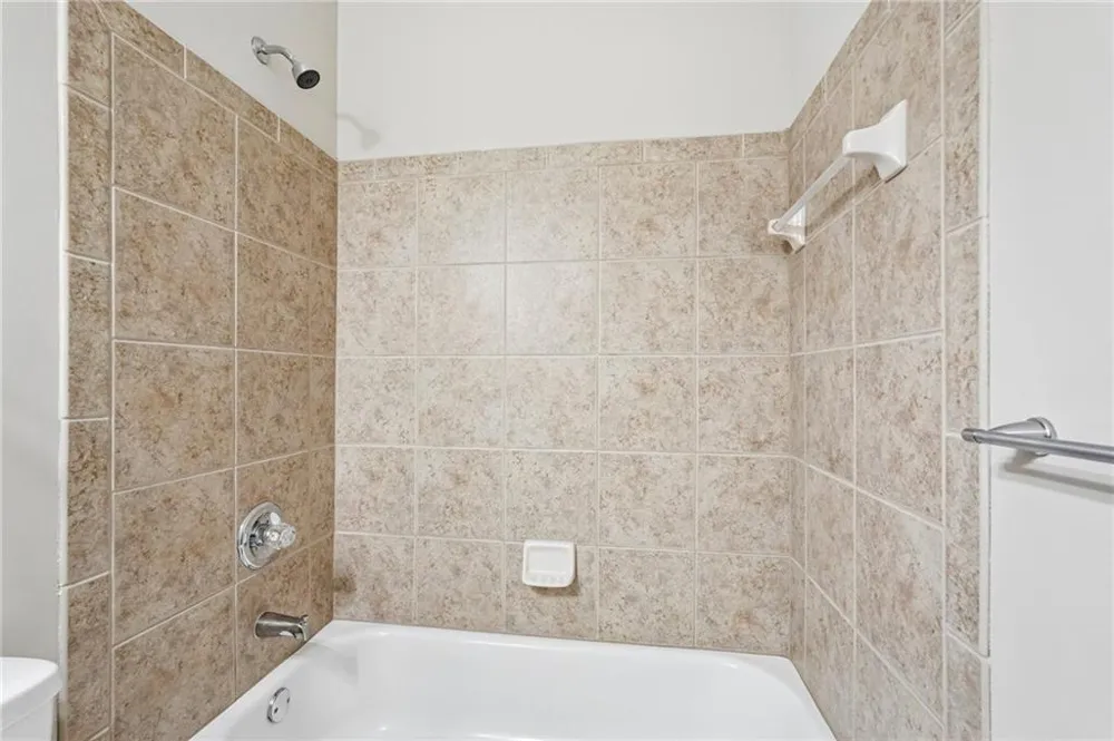 428 Brookes Walk Woodstock, GA 30188