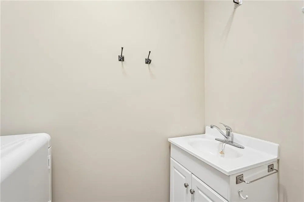 428 Brookes Walk Woodstock, GA 30188